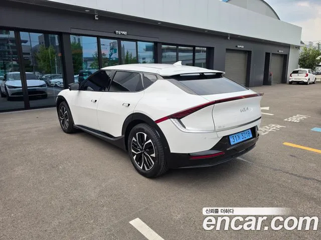 Kia EV6 2023 thumb 4