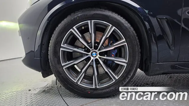 BMW X5 2019 thumb 4