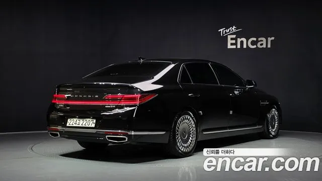 Genesis G90 2019 thumb 2