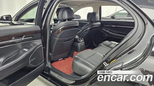 Genesis G90 2019 thumb 12