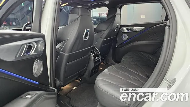 BMW XM 2023 thumb 12