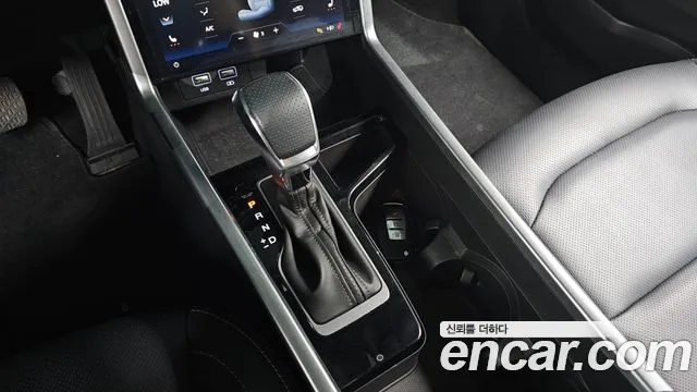 KG_Mobility_Ssangyong Torres 2022 thumb 9