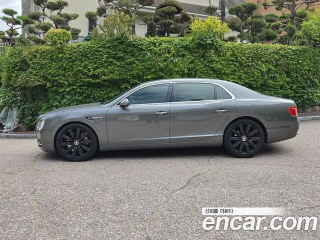 Bentley Flying Spur 2018 thumb 3