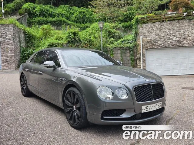 Bentley Flying Spur 2018 thumb 4