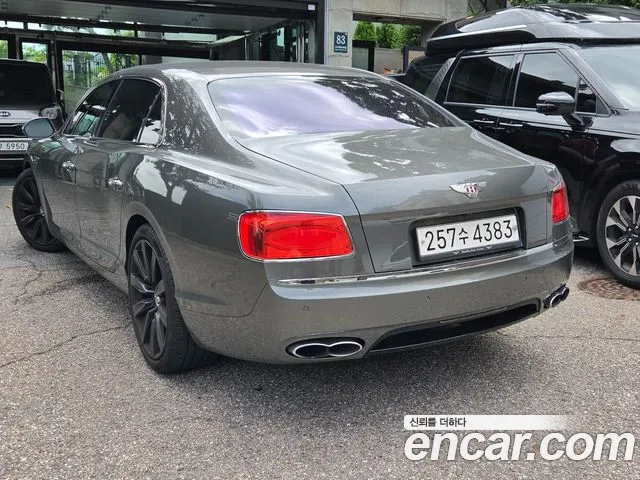 Bentley Flying Spur 2018 thumb 7