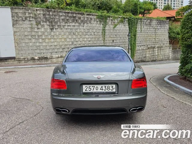 Bentley Flying Spur 2018 thumb 10