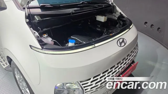 Hyundai Staria 2024 thumb 6