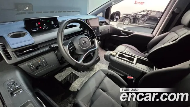 Hyundai Staria 2024 thumb 7