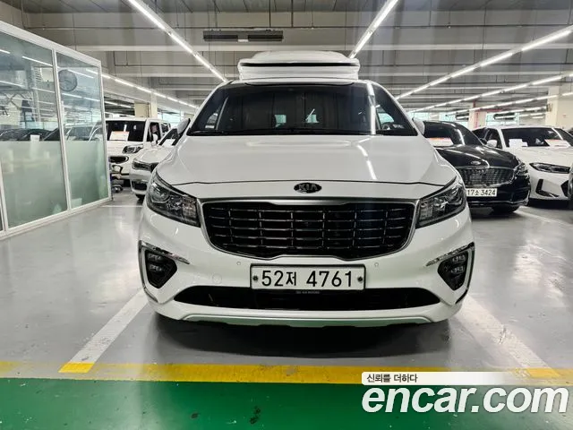 Kia Carnival 2019 thumb 2