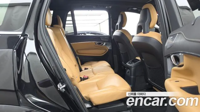 Volvo XC90 2021 thumb 12