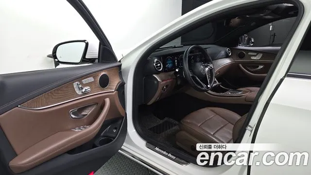 Mercedes-Benz E-Класс 2021 thumb 9