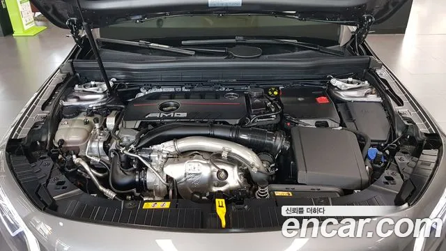 Mercedes-Benz GLB 2023 thumb 6
