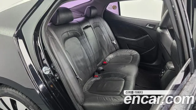 Kia K5 2010 thumb 10