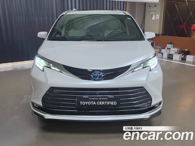 Toyota Sienna 2025 thumb 3