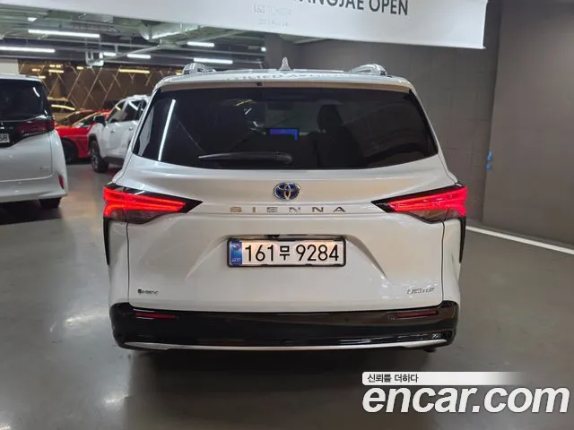 Toyota Sienna 2025 thumb 4