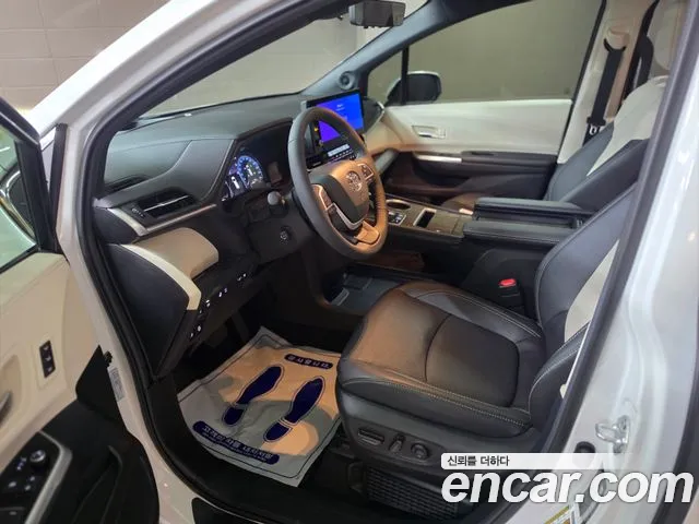 Toyota Sienna 2025 thumb 10