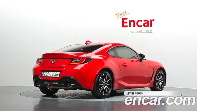 Toyota GT86 2024 thumb 2