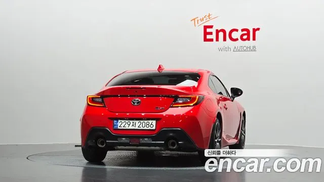 Toyota GT86 2024 thumb 4
