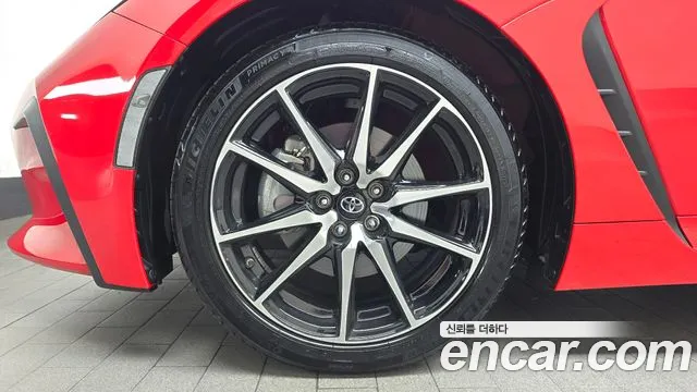 Toyota GT86 2024 thumb 5
