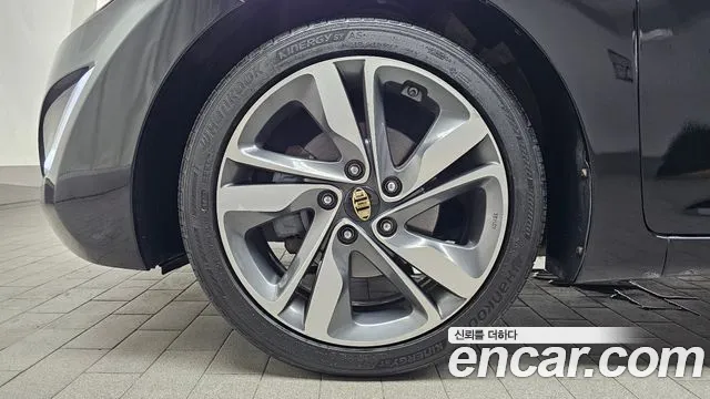 Hyundai Avante 2014 thumb 4