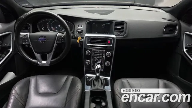 Volvo V60 2015 thumb 7