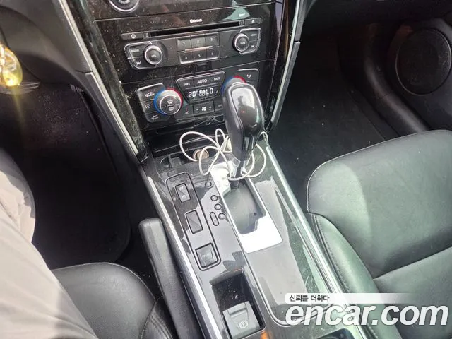Renault Latitude 2014 thumb 10