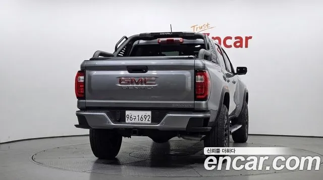 GMC Canyon 2026 thumb 4