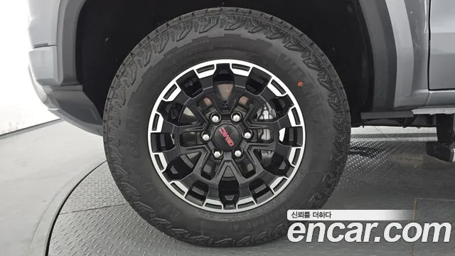 GMC Canyon 2026 thumb 5