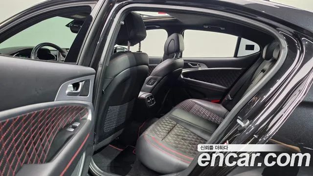 Genesis G70 2019 thumb 11
