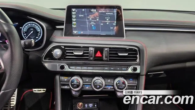 Genesis G70 2019 thumb 12