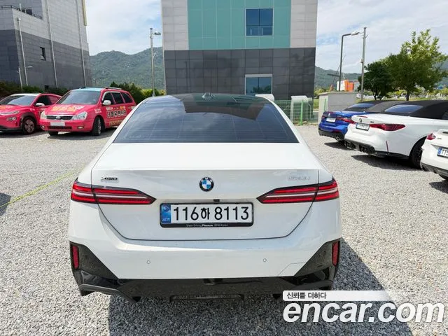 BMW 5 серии 2026 thumb 4