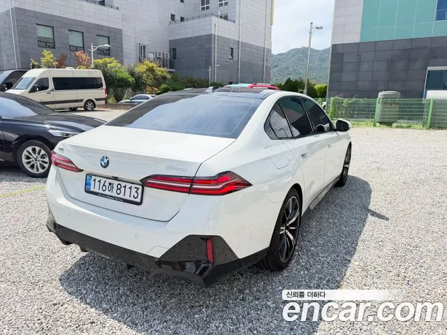 BMW 5 серии 2026 thumb 5