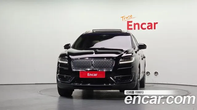 Lincoln Nautilus 2020 thumb 3