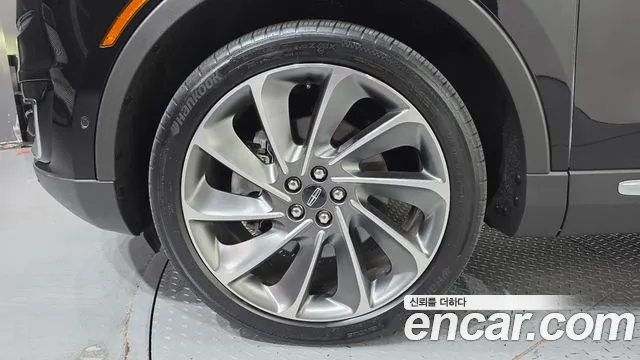 Lincoln Nautilus 2020 thumb 5