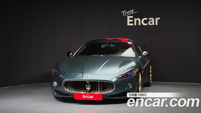 Maserati GranTurismo 2009 thumb 3