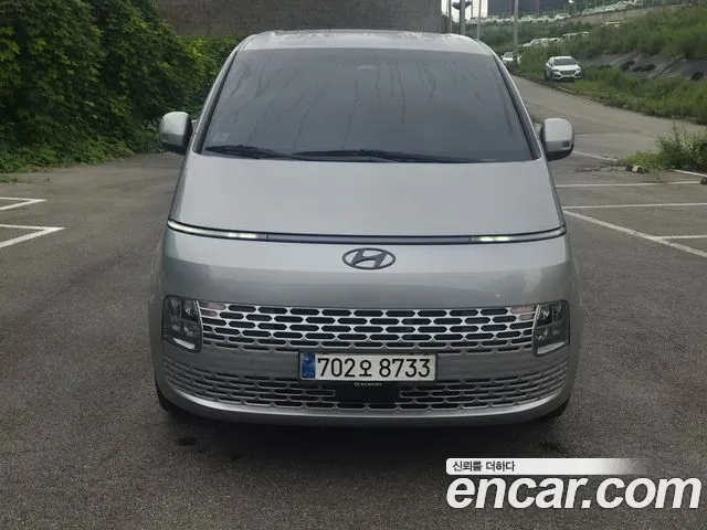 Hyundai Staria 2025 thumb 3