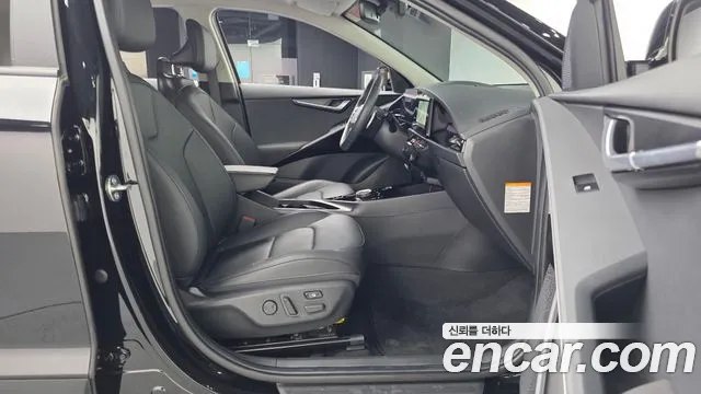Kia Niro 2023 thumb 10