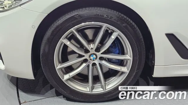 BMW 5 серии 2017 thumb 5