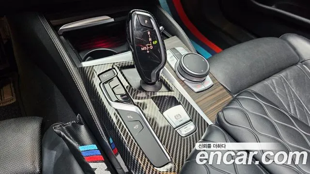 BMW 5 серии 2017 thumb 9