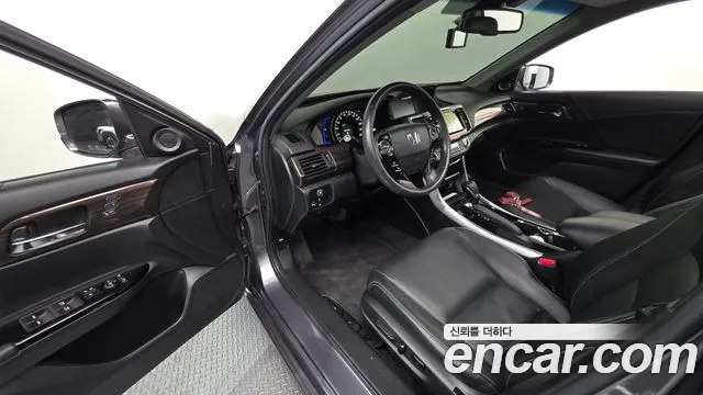 Honda Accord 2017 thumb 10