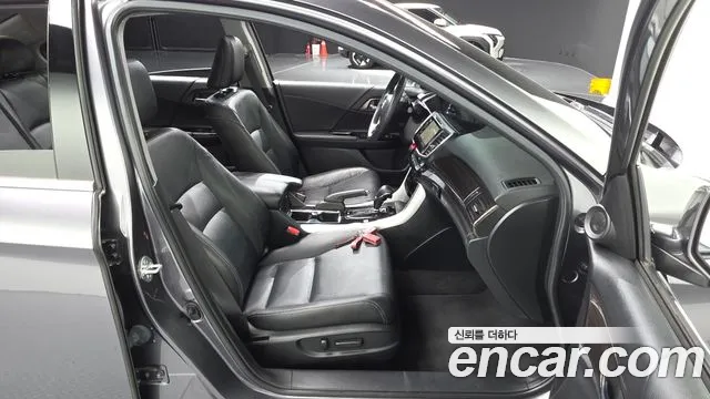 Honda Accord 2017 thumb 12
