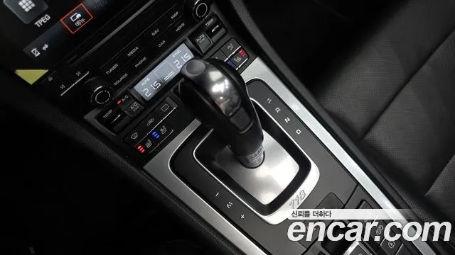 Porsche Cayman 2018 thumb 9