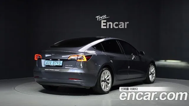 Tesla Model 3 2022 thumb 2