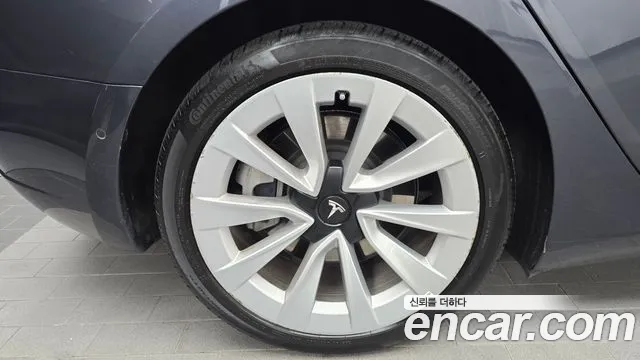 Tesla Model 3 2022 thumb 5
