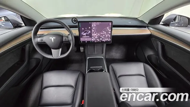 Tesla Model 3 2022 thumb 7