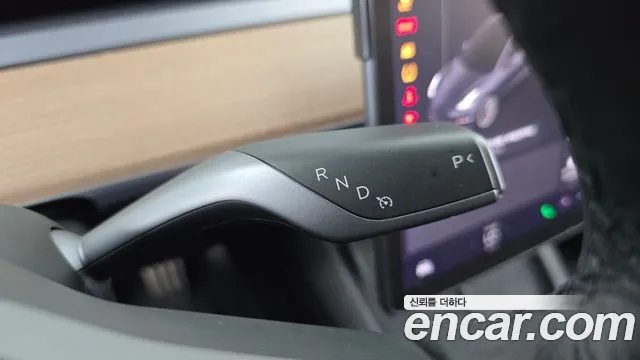 Tesla Model 3 2022 thumb 9