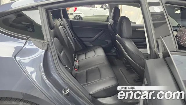 Tesla Model 3 2022 thumb 11