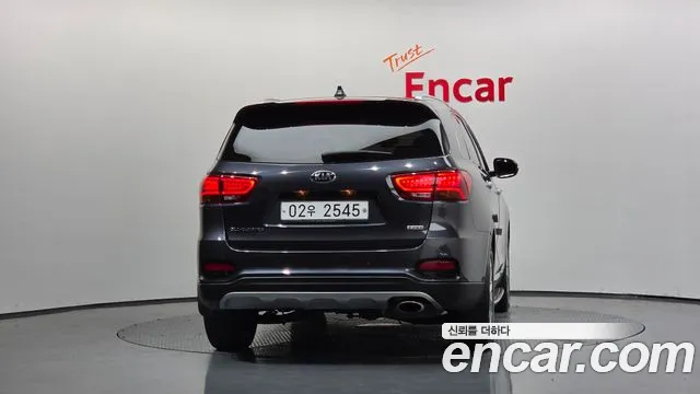 Kia Sorento 2017 thumb 4