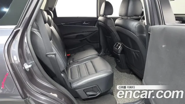 Kia Sorento 2017 thumb 11