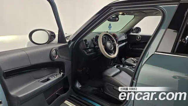 Mini Countryman 2021 thumb 10